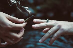 Γερμανία: Νομιμοποίηση της κάνναβης από την 1η Απριλίου - Επιτρέπεται υπό όρους η κατανάλωση, κατοχή και καλλιέργεια.