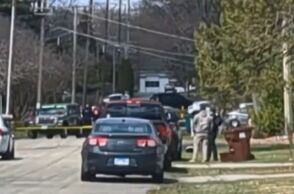 Ιλινόις: Άνδρας εισέβαλε σε σπίτι και μαχαίρωσε μέχρι θανάτου τέσσερα άτομα