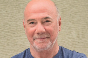 Μένιος Σακελλαρόπουλος: «Οι πραγματικά αληθινές ιστορίες έχουν μια τρομακτική δυναμική»