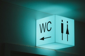 Απόπειρα βιασμού σε τουαλέτα μπαρ