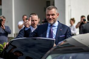 Σλοβακία: Ο Πέτερ Πελεγκρίνι είναι ο νικητής των προεδρικών εκλογών - Εξασφαλίζει 53,20% έναντι 46,8% του Ιβάν Κόρτσοκ.