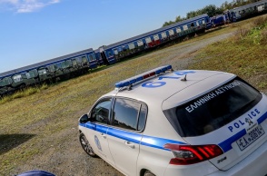 Ο χώρος οπού φυλάσσονται τα βαγόνια μετά το πολύνεκρο σιδηροδρομικό δυστύχημα στα Τέμπη