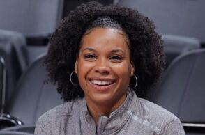 NBA: Οι Χόρνετς θέλουν την Χάρντινγκ για head coach