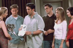 Σενάριο της σειράς «Friends» υπογεγραμμένο από τους πρωταγωνιστές της πωλείται σε δημοπρασία - Με στόχο τη συγκέντρωση πόρων για φιλανθρωπικούς σκοπούς