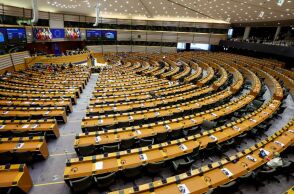 ΕΕ: Δραματική έκκληση της Επιτρόπου Γιόχανσον πριν από την κρίσιμη ψηφοφορία για το Σύμφωνο Μετανάστευσης και Ασύλου στο Ευρωπαϊκό Κοινοβούλιο