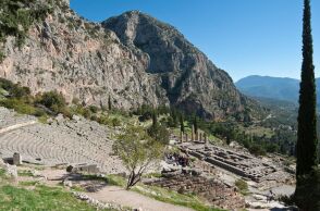 Υπουργείο Πολιτισμού: Σε εξέλιξη το έργο αποκατάστασης του Αρχαίου Θεάτρου Δελφών - Στόχος να ολοκληρωθεί μέχρι το τέλος του 2027, δηλώνει η Λίνα Μενδώνη. 
