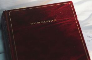 «Οι φόνοι της οδού Μοργκ»: Σαν σήμερα το 1841 εκδόθηκε η ιστορία μυστηρίου του Έντγκαρ Άλαν Πόε που αποτέλεσε θεμέλιο λίθο της αστυνομικής λογοτεχνίας. 