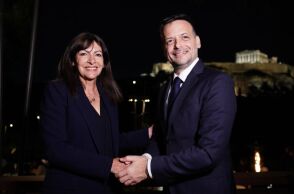 Χάρης Δούκας: Συνάντηση του δημάρχου Αθηναίων με τη δήμαρχο Παρισιού, Αν Ινταλγκό - «Οι αξίες της ειρήνης και της αδελφοσύνης είναι πιο επίκαιρες από ποτέ»