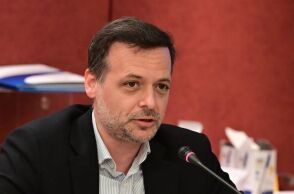 Επιστολή Χάρη Δούκα στον Θεόδωρο Σκυλακάκη για τους συντελεστές δόμησης: «Δεν αντέχει η Αθήνα και άλλο τσιμέντο», διαμηνύει ο δήμαρχος Αθηναίων.