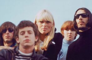 Σπάνιο αντίτυπο δίσκου βινυλίου των Velvet Underground & Nico πωλήθηκε έναντι 30.000 δολαρίων στην πλατφόρμα Discogs - Υπάρχουν λιγότερα από 10 αντίτυπα.