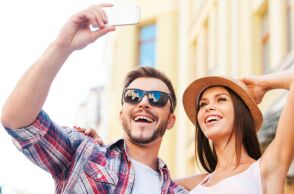 Πανευρωπαϊκός έλεγχος σε 576 influencers για εντοπισμό παραπλανητικών εμπορικών πρακτικών - Στη λίστα και 20 Έλληνες - Για ποιες παραβάσεις.