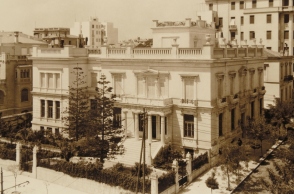 Το Μουσείο Μπενάκη φωτογραφημένο την εποχή των εγκαινίων του, στις 22 Απρίλιου 1931