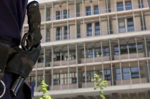 Θεσσαλονίκη: Εκβίαζαν ότι θα τον δυσφημίσουν σε μέσα ενημέρωσης και ζητούσαν χρήματα - 2 συλλήψεις γνωστών τηλεπαρουσιαστών.