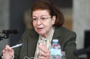 Λίνα Μενδώνη: Προσφυγή στα δικαστήρια για δημοσίευμα εφημερίδας - Η ανακοίνωση του υπουργείου Πολιτισμού - Τι αναφέρει το πρωτοσέλιδο.