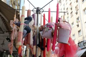 Πάσχα 2024 - ΙΕΛΚΑ: Πώς θα γιορτάσουν τα ελληνικά νοικοκυριά - Σταθερή η δαπάνη για αγορές στα 190 ευρώ ανά νοικοκυριό.