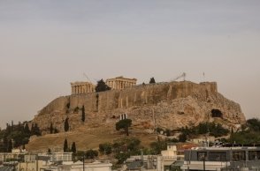 Η Αθήνα με αφριακνική σκ΄πονη στην ατμόσφαιρα