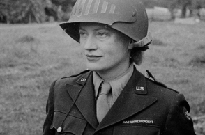 Η Λι Μίλερ ως πολεμική ανταποκρίτρια, στη Νορμανδία το 1944