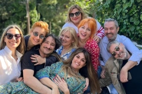 Στο σπίτι του Βασίλη Χαραλαμπόπουλου μαζεύτηκε πλήθος ηθοποιών για το Πάσχα