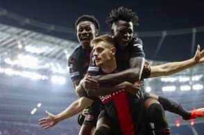 Η Λεβερκούζεν έγραψε ιστορία αφού κατέρριψε το ρεκόρ διαδοχικών αήττητων αγώνων - Έφτασε τα 49 συνεχή ματς χωρίς να ηττηθεί.