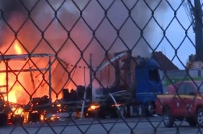 Φωτιά σε φορτηγά στο λιμάνι της Θεσσαλονίκης