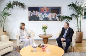 Κατερίνα Σακελλαροπούλου: Τη στήριξη της για να συνεχίσει να είναι η Θεσσαλονίκη ανοιχτή και ανεκτική πόλη, εξέφρασε η ΠτΔ στη συνάντηση με τον Στέλιο Αγγελούδη