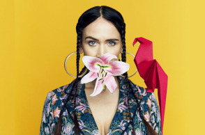 La Chica: Ζούμε σε μια «κοιμισμένη» κοινωνία και πρέπει να μείνουμε ξύπνιοι