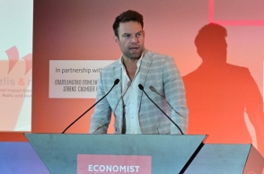 Από τις κεντροαριστερές αυταπάτες στη συμμαχία με το πολιτικό κέντρο 