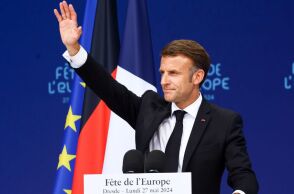 Ευρωεκλογές 2024 - Εμανουέλ Μακρόν: Ο πρόεδρος της Γαλλίας καλεί τους Ευρωπαίους σε εγρήγορση απέναντι στην άνοδο της άκρας δεξιάς και την απειλή της Ρωσίας.