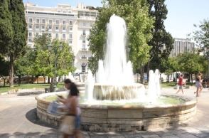 Καύσωνας: Προ των πυλών το πρώτο κύμα - Πόσο θα ανέβει η θερμοκρασία