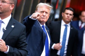 Ο πρώην πρόεδρος των ΗΠΑ, Ντόναλντ Τραμπ, καταδικάστηκε για 34 κατηγορίες