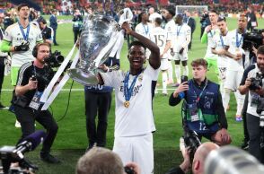 UEFA Champions League: Ο Βινίσιους της Ρεάλ Μαδρίτης κορυφαίος παίκτης της σεζόν 2023/24 - Καλύτερος νέος ο Τζουντ Μπέλιγχαμ - Ποιοι απαρτίζουν την ενδεκάδα.