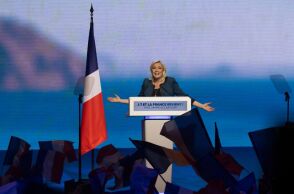 Ευρωεκλογές 2024 στη Γαλλία: Η ακροδεξιά θα λάβει περίπου το 40% των ψήφων, σύμφωνα με δημοσκόπηση της Le Monde - Μάχη για τη δεύτερη θέση. 