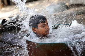 Φονικός καύσωνας στην Ινδία - Άνθρωποι πεθαίνουν λόγω θερμοπληξίας