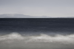 Έφη Χαλιορή: Φωτογραφική έκθεση «Everything is the Same but Everything is Different» στη Δημοτική Πινακοθήκη Πειραιά