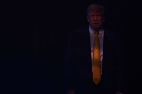 Τραμπ: Επέστρεψε στις προεκλογικές ομιλίες με επίθεση κατά Μπάιντεν