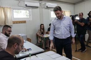 Νίκος Ανδρουλάκης: Ψήφισε στο Ηράκλειο ο πρόεδρος του ΠΑΣΟΚ