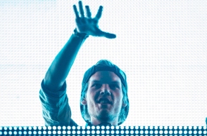 Avicii: «Ήταν πια σαν ζόμπι» – Το ντοκιμαντέρ για το τέλος του DJ