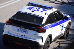 Αγρίνιο: Απείλησαν με καραμπίνα και δρεπάνι τον αδελφό τους