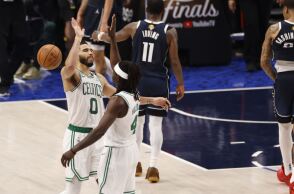 Σέλτικς: Έκαναν το 3-0 επί των Μάβερικς