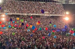 120.000 άνθρωποι παρακολούθησαν τις δύο sold out συναυλίες των Coldplay στην Αθήνα. 