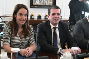 Δόμνα Μιχαηλίδου, Δημήτρης Καιρίδης εκτός κυβέρνησης