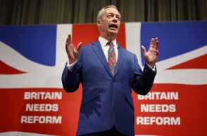 Βρετανικές εκλογές: Ο Φάρατζ ανεβαίνει στις δημοσκοπήσεις 