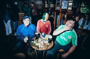 Kneecap: Το hip hop trio από την Ιρλανδία που προκαλεί αντιδράσεις κυκλοφόρησε το νέο του άλμπουμ «Fine Art».