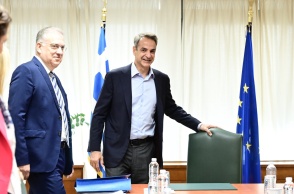 Ο Κυριάκος Μητσοτάκης και ο Τάκης Θεοδωρικάκος στο Υπουργείο Ανάπτυξης