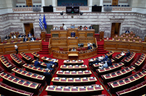 Ο εμφύλιος στην Κεντροαριστερά, ο «Ηρόστρατος»* της Κουμουνδούρου και η ειρωνεία του Σουν Τζου