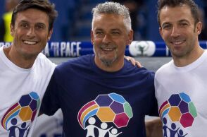 Ρομπέρτο Μπάτζιο: Ληστές εισέβαλαν στο σπίτι του διάσημου πρώην ποδοσφαιριστή – Δέχθηκε επίθεση όταν προσπάθησε να τους σταματήσει. 