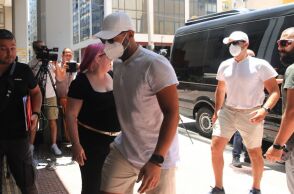 Ύδρα: Στον εισαγγελέα οι 13 της θαλαμηγού «Περσεφόνη» - Για τη φωτιά που προκλήθηκε από πυροτεχνήματα - Αντιμέτωποι με βαριές κατηγορίες. 