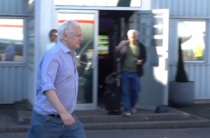 Τζούλιαν Ασάνζ