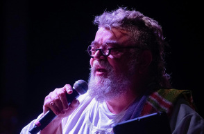 Ο Σταμάτης Κραουνάκης