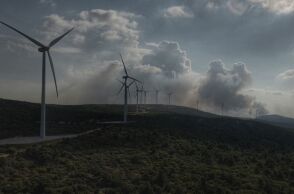 ΕΛΕΤΑΕΝ: Καταρρίπτει τα fake news για τις Ανανεώσιμες Πηγές Ενέργειας και τη σύνδεση ανεμογεννητριών με τις φωτιές στα δάση. 